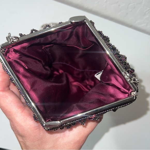 Le Regale Vintage Sequin Crossbody Bag - Picture 5 of 6